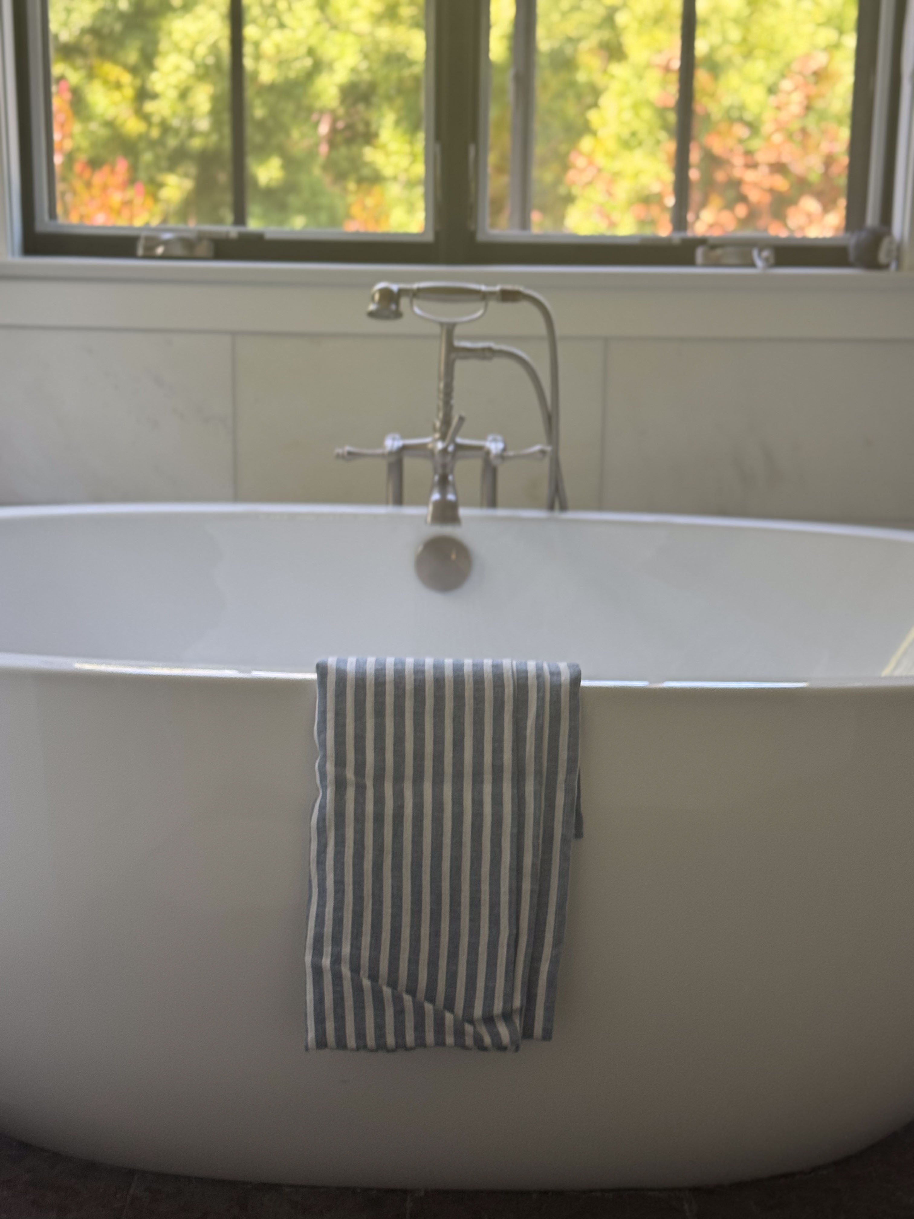 Nossilac Linen Beach/Bath Towel